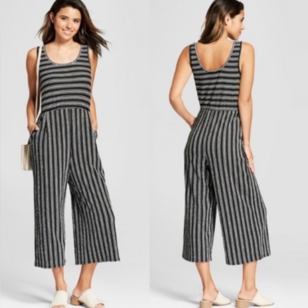 Vintage Xhilaration Women's Monochrome Black and White Striped Jumpsuit Size M
